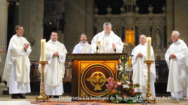 Eucharistie à la basilique Ste Anne d'Auray, lors du Congrès CPCR